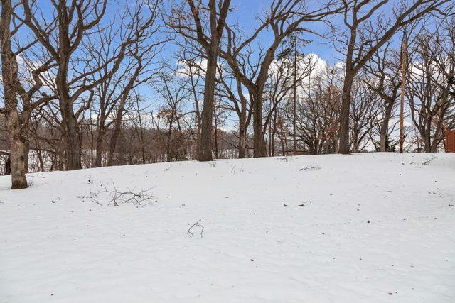 306 Floral Drive W, Shoreview, MN 55126