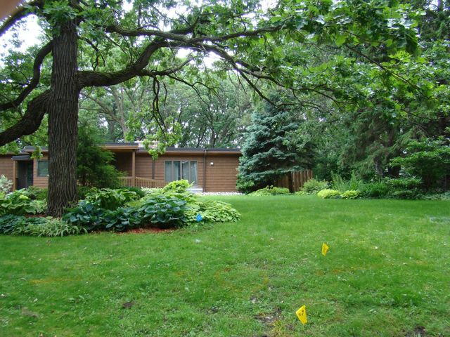 306 Floral Drive W, Shoreview, MN 55126