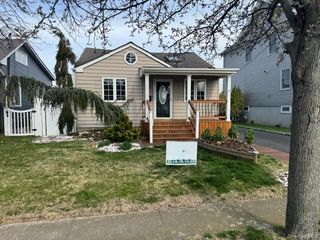 75 S Bay Drive, Babylon, NY 11702