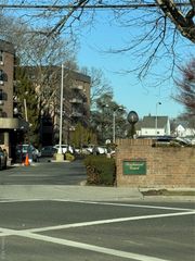 3 Birchwood Court 5B, Mineola, NY 11501