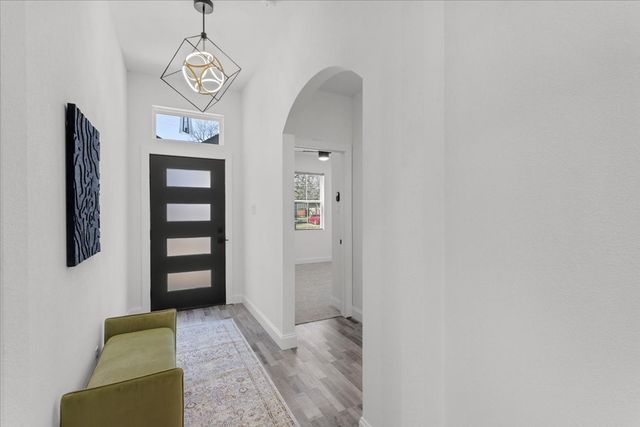 1323 S Montgomery Street, Sherman, TX 75090