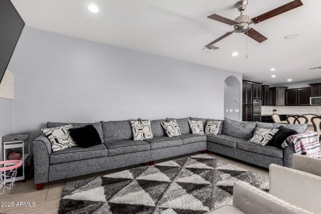 4154 E PONY Lane, Gilbert, AZ 85295