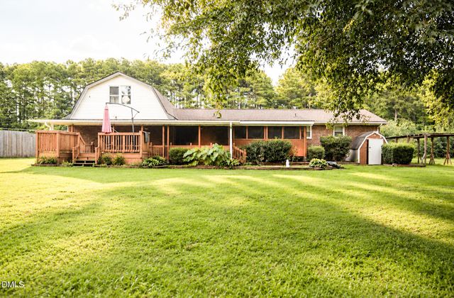 152 N C 39 Loop Road, Henderson, NC 27537