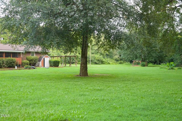 152 N C 39 Loop Road, Henderson, NC 27537