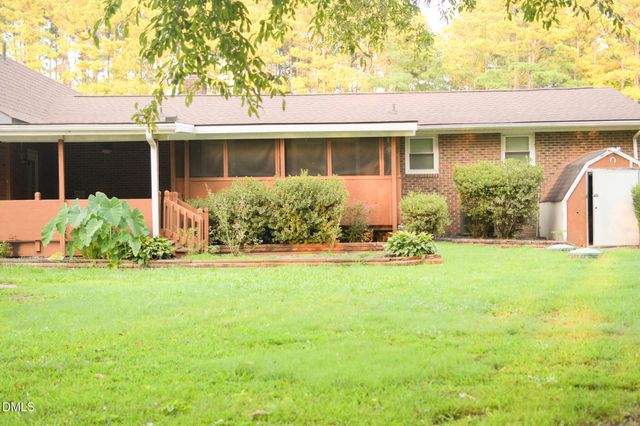 152 N C 39 Loop Road, Henderson, NC 27537