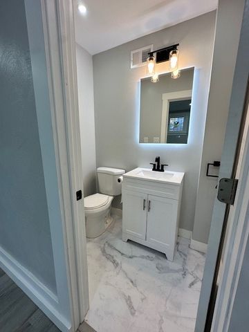 1504 Middle Rd, Shaler, PA 15116