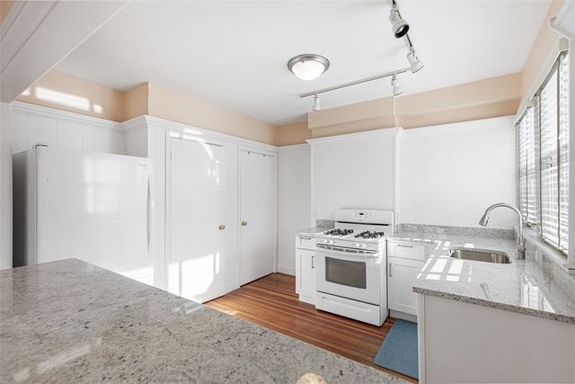 118 Ocean Avenue, Cranston, RI 02905