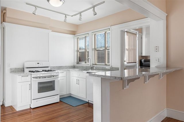 118 Ocean Avenue, Cranston, RI 02905