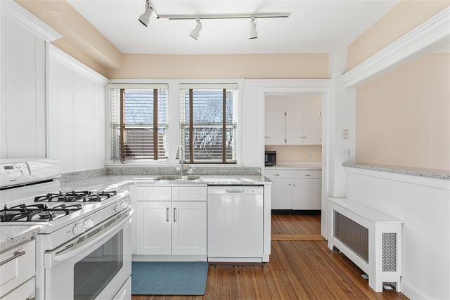 118 Ocean Avenue, Cranston, RI 02905