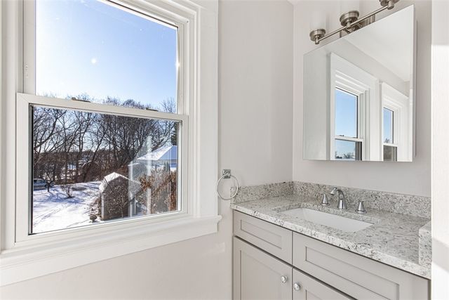 118 Ocean Avenue, Cranston, RI 02905