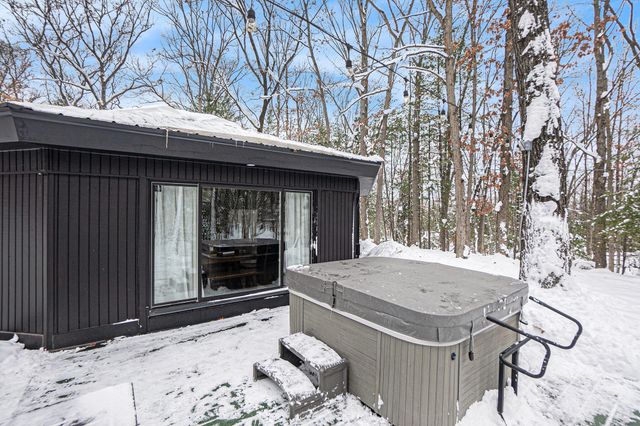 8589 S Star Lake Drive, Lake Twp, MI 49304