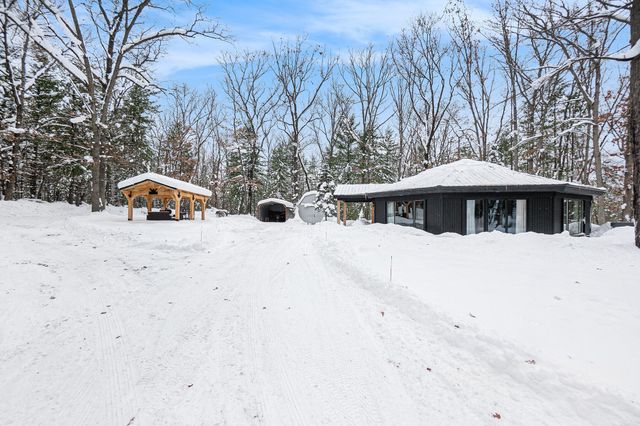 8589 S Star Lake Drive, Lake Twp, MI 49304