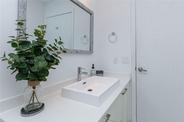 151 SE 1st Street 3103, Miami, FL 33131