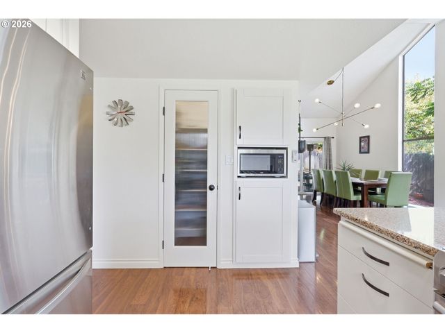 7295 Sw ALPINE Dr, Beaverton, OR 97008