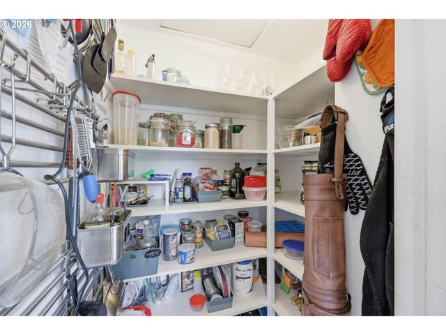 7295 Sw ALPINE Dr, Beaverton, OR 97008