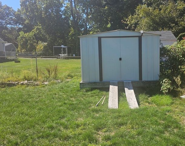 876 Autumn Street, Dighton, MA 02764