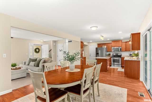 1409 AUSTIN Avenue, Washington, IL 61571