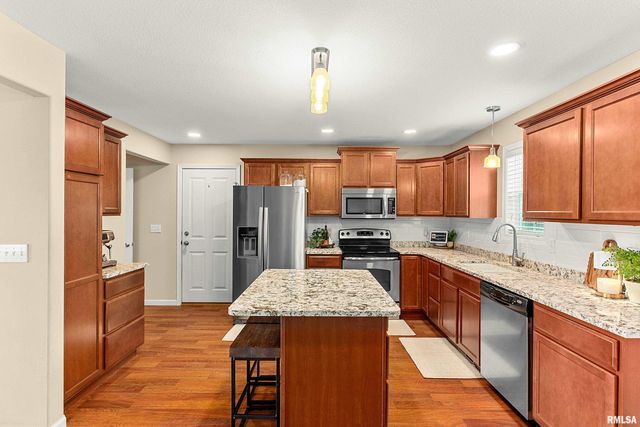 1409 AUSTIN Avenue, Washington, IL 61571