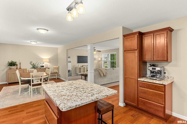 1409 AUSTIN Avenue, Washington, IL 61571