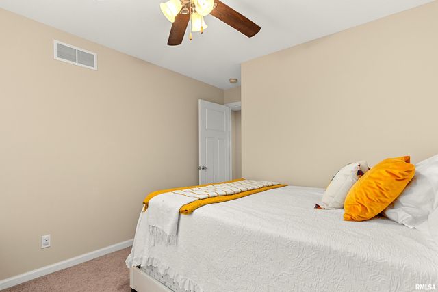 1409 AUSTIN Avenue, Washington, IL 61571