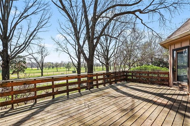 8017 W 102nd Terrace, Overland Park, KS 66212