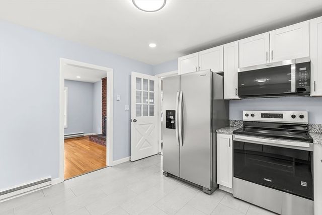 92 Ursula St, Lowell, MA 01854