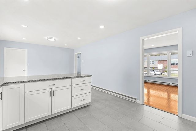 92 Ursula St, Lowell, MA 01854