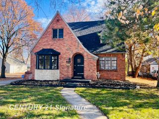 2274 Bay Street, Saginaw, MI 48602