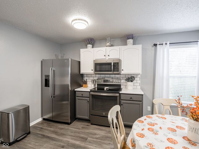 5720 Apple Branch Court, Indianapolis, IN 46237