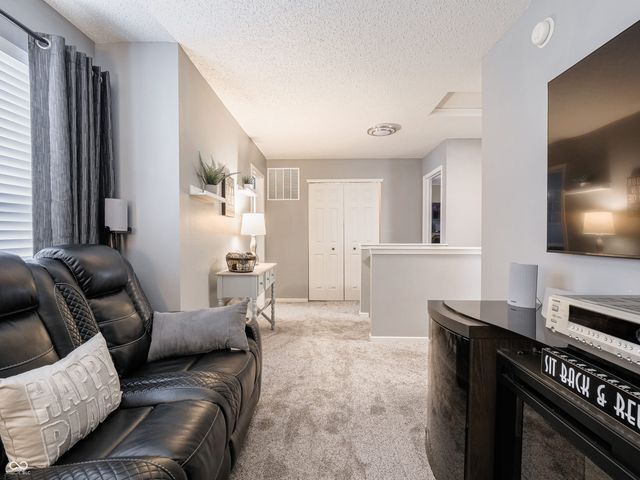 5720 Apple Branch Court, Indianapolis, IN 46237