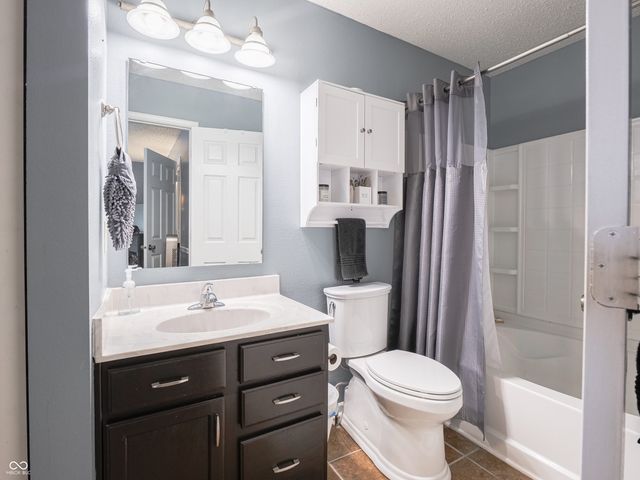 5720 Apple Branch Court, Indianapolis, IN 46237