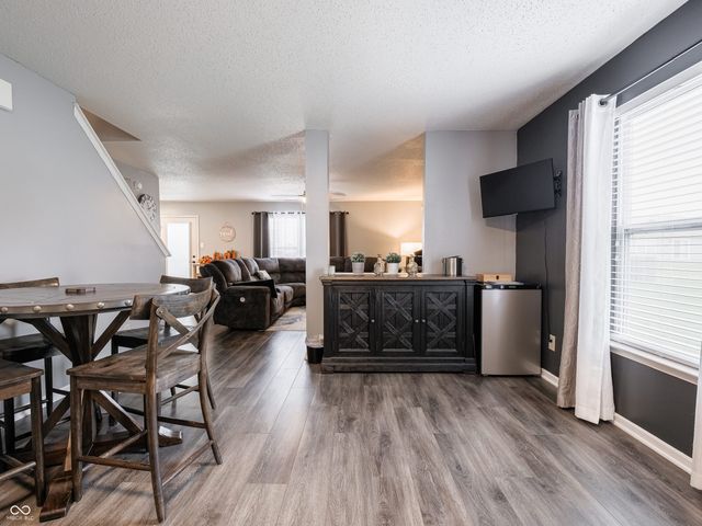 5720 Apple Branch Court, Indianapolis, IN 46237