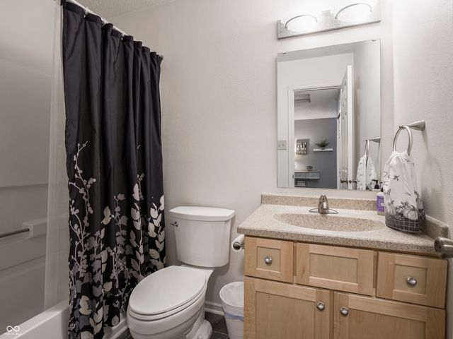 5720 Apple Branch Court, Indianapolis, IN 46237