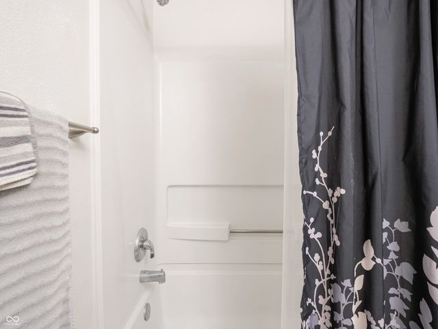 5720 Apple Branch Court, Indianapolis, IN 46237