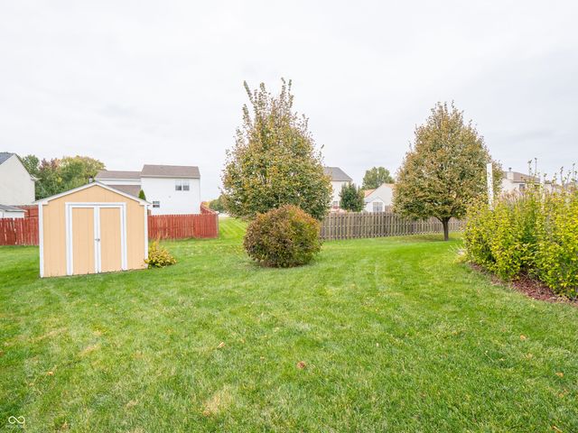 5720 Apple Branch Court, Indianapolis, IN 46237
