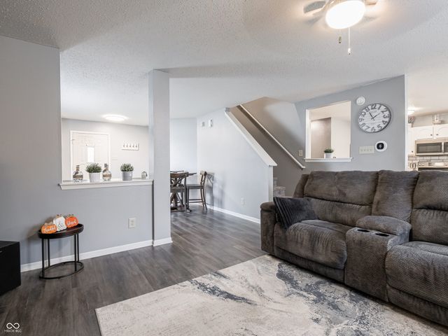 5720 Apple Branch Court, Indianapolis, IN 46237