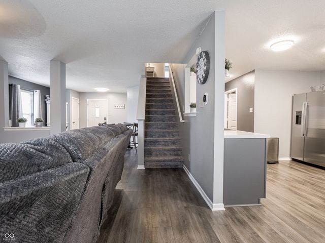 5720 Apple Branch Court, Indianapolis, IN 46237