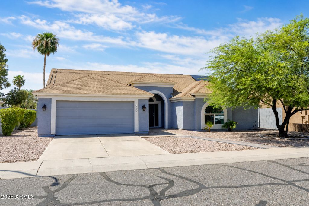 620 S KENWOOD Lane, Chandler, AZ 85226 — exterior