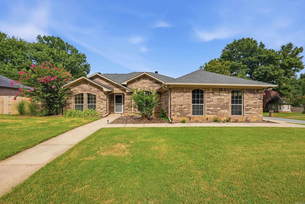 1500 John Ed Circle, Conway, AR 72034