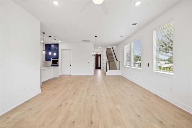 1608 Kit CIR, Austin, TX 78758