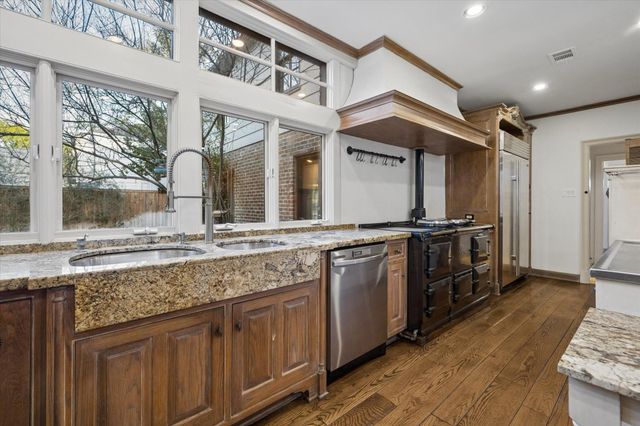 3020 San Felipe Street, Houston, TX 77019