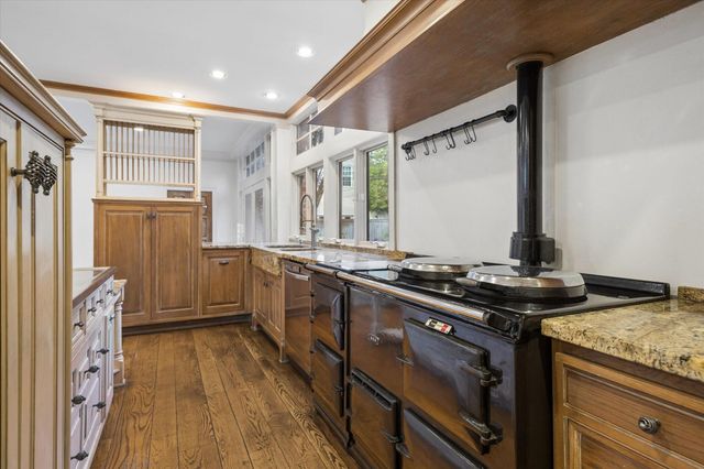 3020 San Felipe Street, Houston, TX 77019