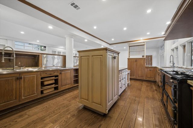 3020 San Felipe Street, Houston, TX 77019