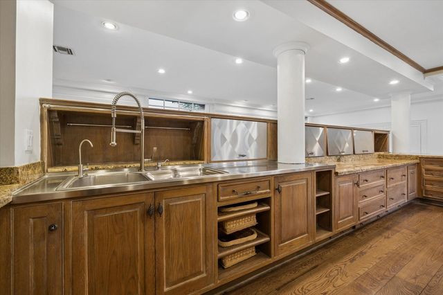 3020 San Felipe Street, Houston, TX 77019