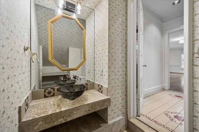 3020 San Felipe Street, Houston, TX 77019