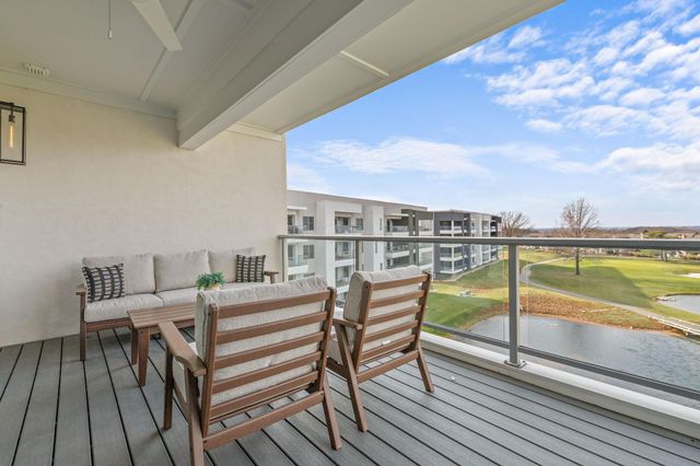 5211 Highpointe Lakes Drive, 7402, Westerville, OH 43081