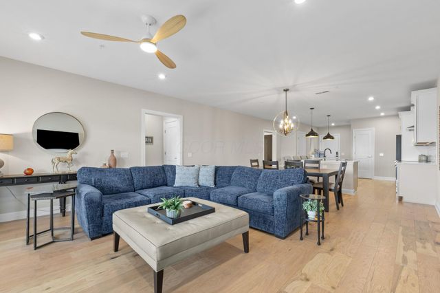 5211 Highpointe Lakes Drive, 7402, Westerville, OH 43081