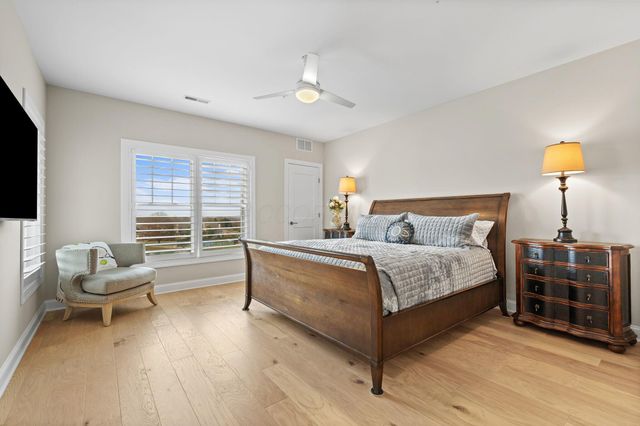 5211 Highpointe Lakes Drive, 7402, Westerville, OH 43081