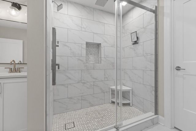 5211 Highpointe Lakes Drive, 7402, Westerville, OH 43081