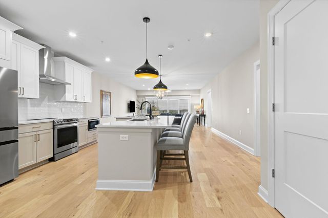 5211 Highpointe Lakes Drive, 7402, Westerville, OH 43081